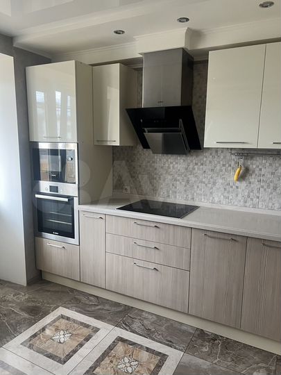 2-к. квартира, 69 м², 8/10 эт.