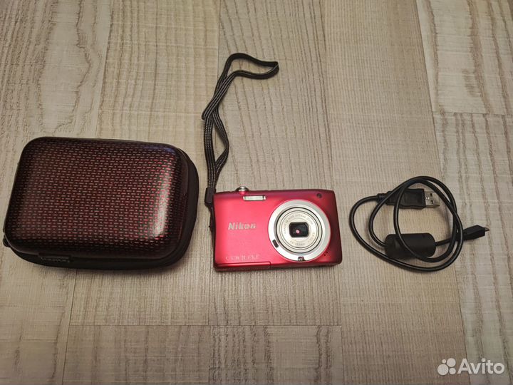 Компактный фотоаппарат Nikon Coolpix A100