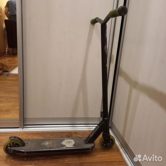 Трюковой самокат duker 202