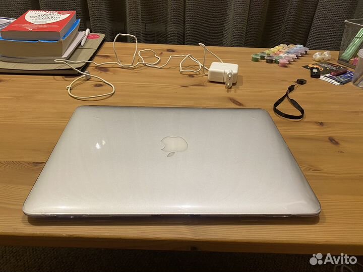 Apple MacBook Air (13-inch, Early 2015)
