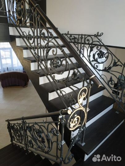 Лестница на второй этаж