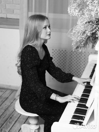 Репетитор по сольфеджио, фортепиано,гармонии и этм