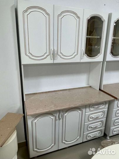 Кухонный буфет