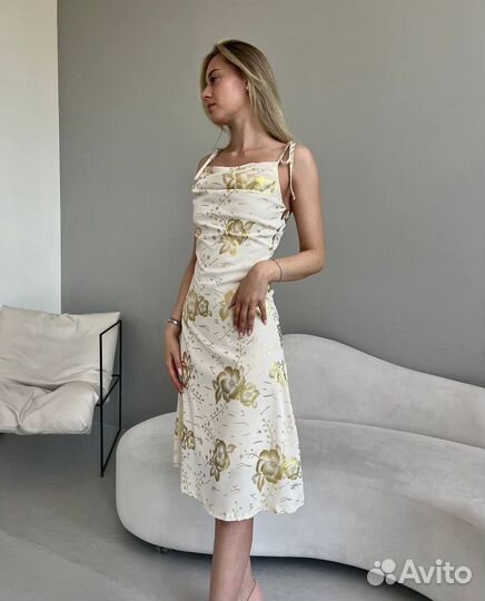 Платье женское новое 42 44