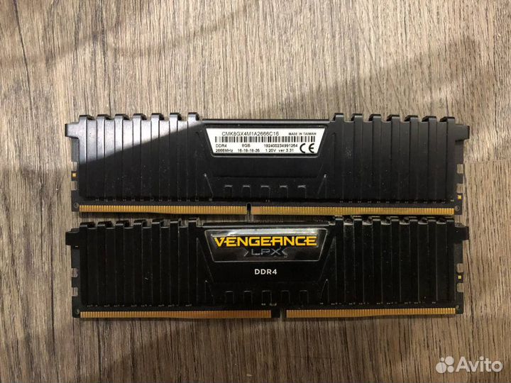 Оперативная память Corsair Vengeance LPX 16Gb