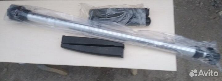 Трипод стойка штатив крепкий, тяжесть держит