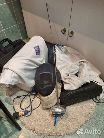 Фехтовальный инвентарь(шпага,набочник,маска,куртка