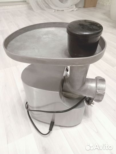 Электрическая мясорубка Kenwood Pro 1600