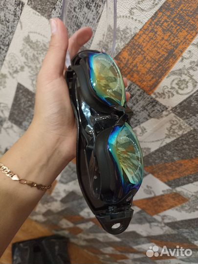 Очки для плавания новые