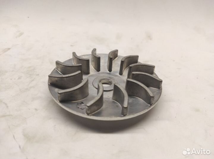 Ответный шкив вариатора скутер Honda Lead 50