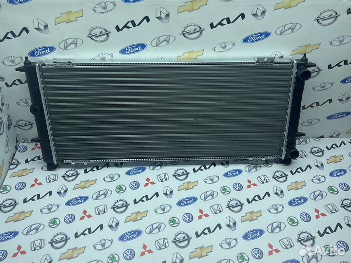 Радиатор охлаждения VW transporter T4/Caravelle T4