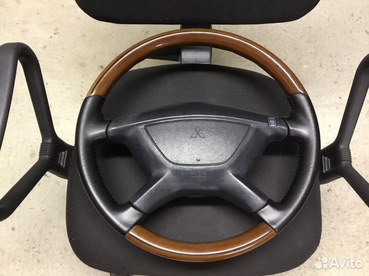 Запчасти Митсубиси Каризма