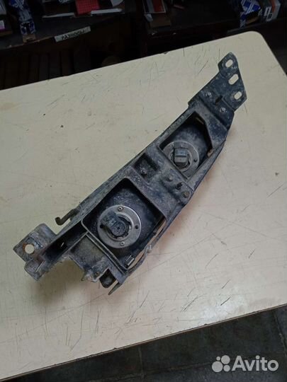 Правая фара Pontiac Grand AM Понтиак гранд ам