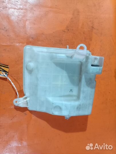 Бачок омывателя Toyota Mark ii GX100