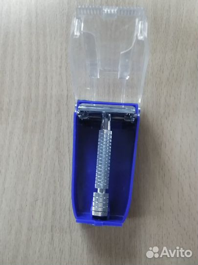 Безопасная бритва Feather