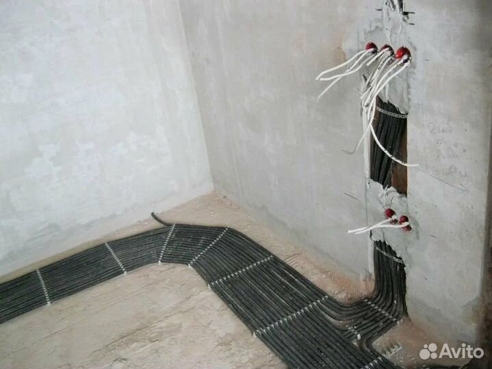 Электрик в день обращения.Работаю один