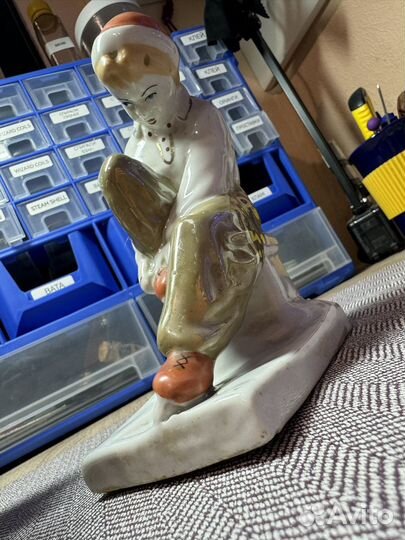 Статуэтка фарфор СССР конькобежка