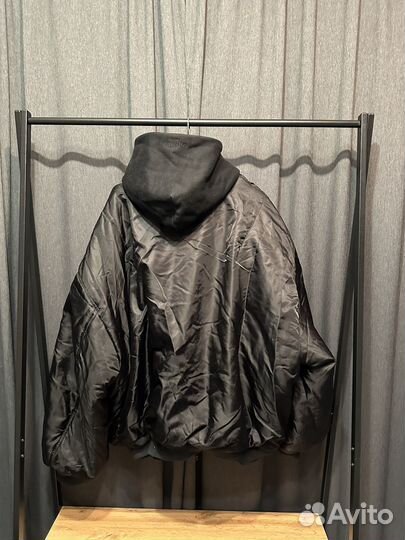 В наличии Balenciaga All-in bomber