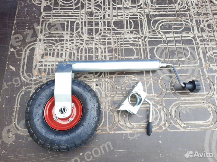 Опорное колесо прицепа пневматическое
