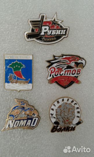 Значки хоккейных клубов