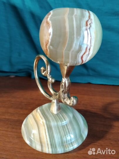 Подсвечник из оникса 