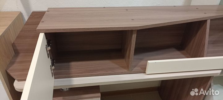 Полка книжная