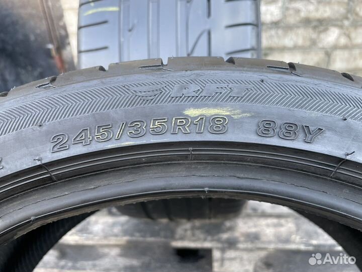 Bridgestone Potenza S001 245/35 R18