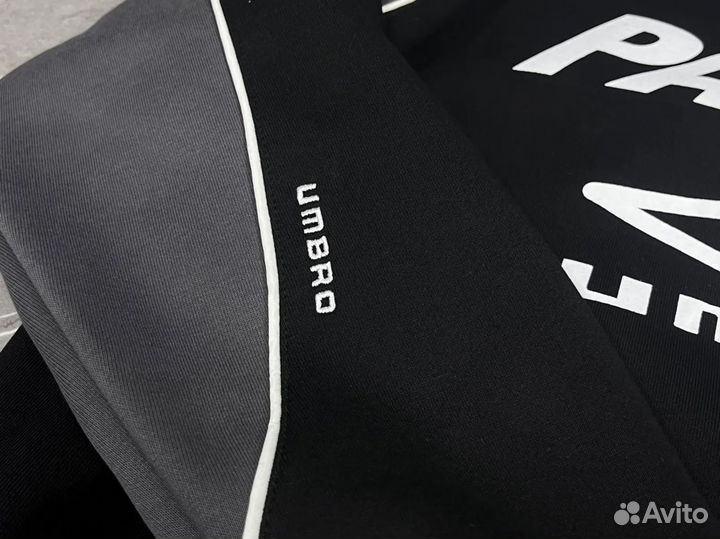 Свитшот Umbro