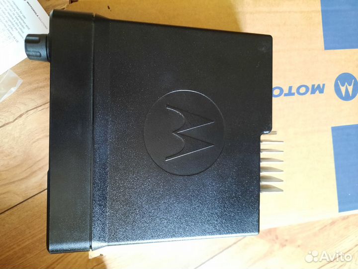 Motorola DM4401 - UHF