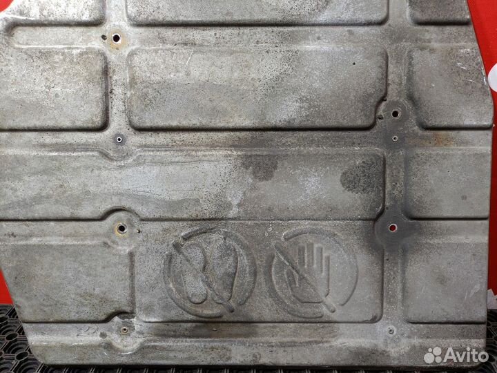 Экран тепловой верхний Renault T, Volvo FH