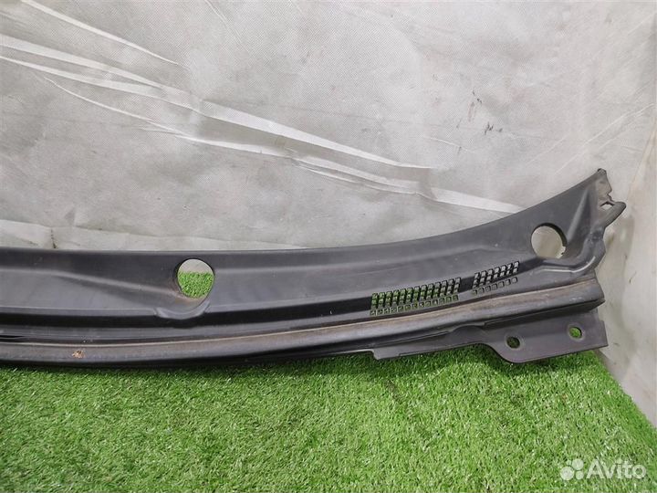 Решетка стеклоочистителей Mitsubishi Lancer 10 20