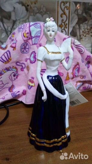 Фигурки девушек