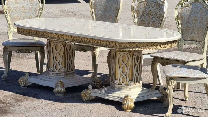 Столы и стулья