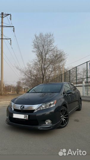 Губа Lexus hs250h