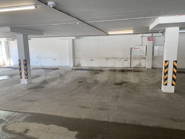 Машиноместо, 25 м²