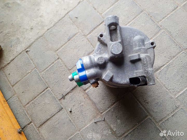 Компрессор кондиционера Фольксваген Тигуан