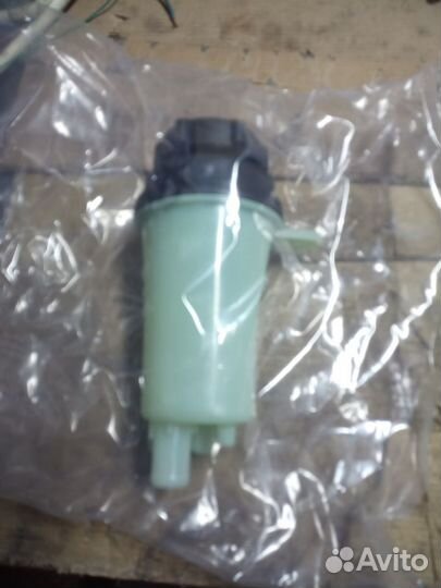 Форд Фокус 2 1.4,1.6 бачок гура