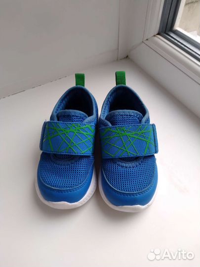 Кроссовки детские