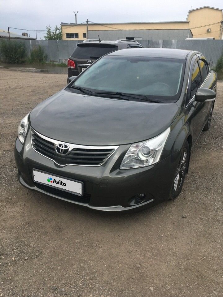 Toyota Avensis: фото владельца