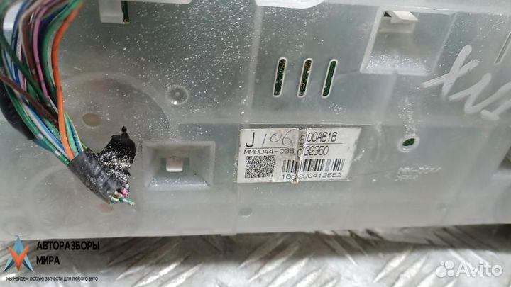 Щиток приборов (приборная панель) Mitsubishi 4