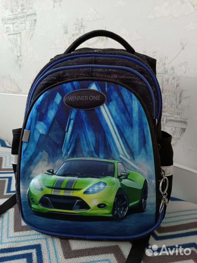 Школьный рюкзак