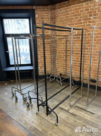 Аренда рейлов/вешал на маркет-мероприятие