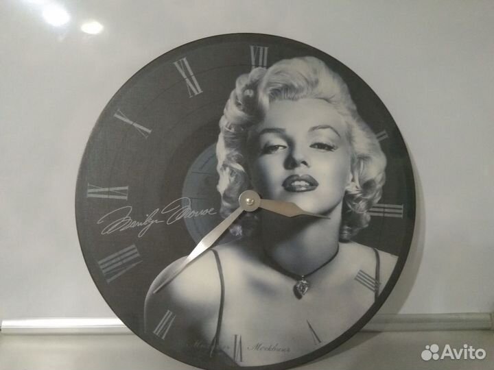 Часы настенные Мэрлин Монро