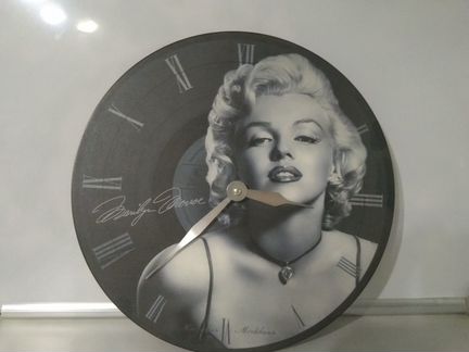 Часы настенные Мэрлин Монро