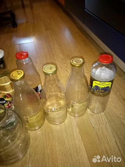 Бутылки под сок и банки