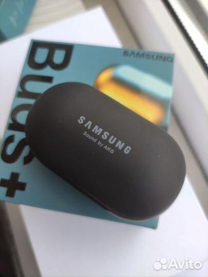 Беспроводные наушники Samsung Buds R185