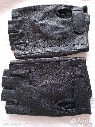 Женские перчатки