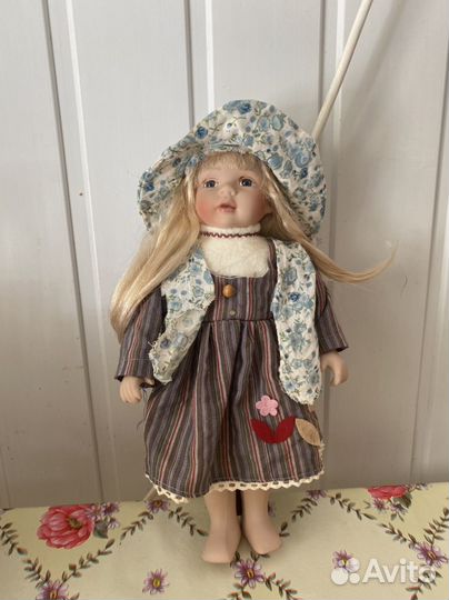 Статуэтки б/у