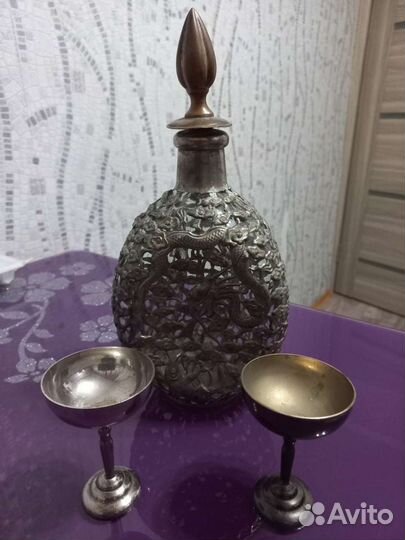 Графин ковка в стекле с рюмками