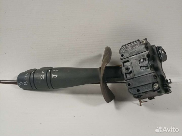 Переключатель поворотников Renault Logan